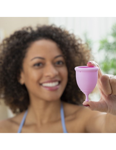 Coupe menstruelle Kuppy avec accessoires – Réutilisable et hygiénique