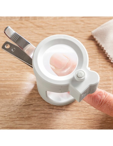 Coupe‑ongles LED + loupe Clail InnovaGoods – Coupe précise et éclairée